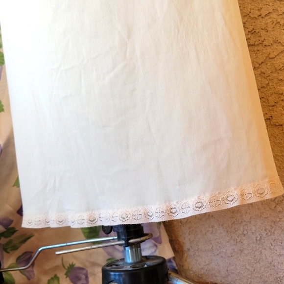 Vintage SEARS The Doesn't Slip Sexy Lingerie sz 34 with Pointy Boobs - Picture 3 of 12